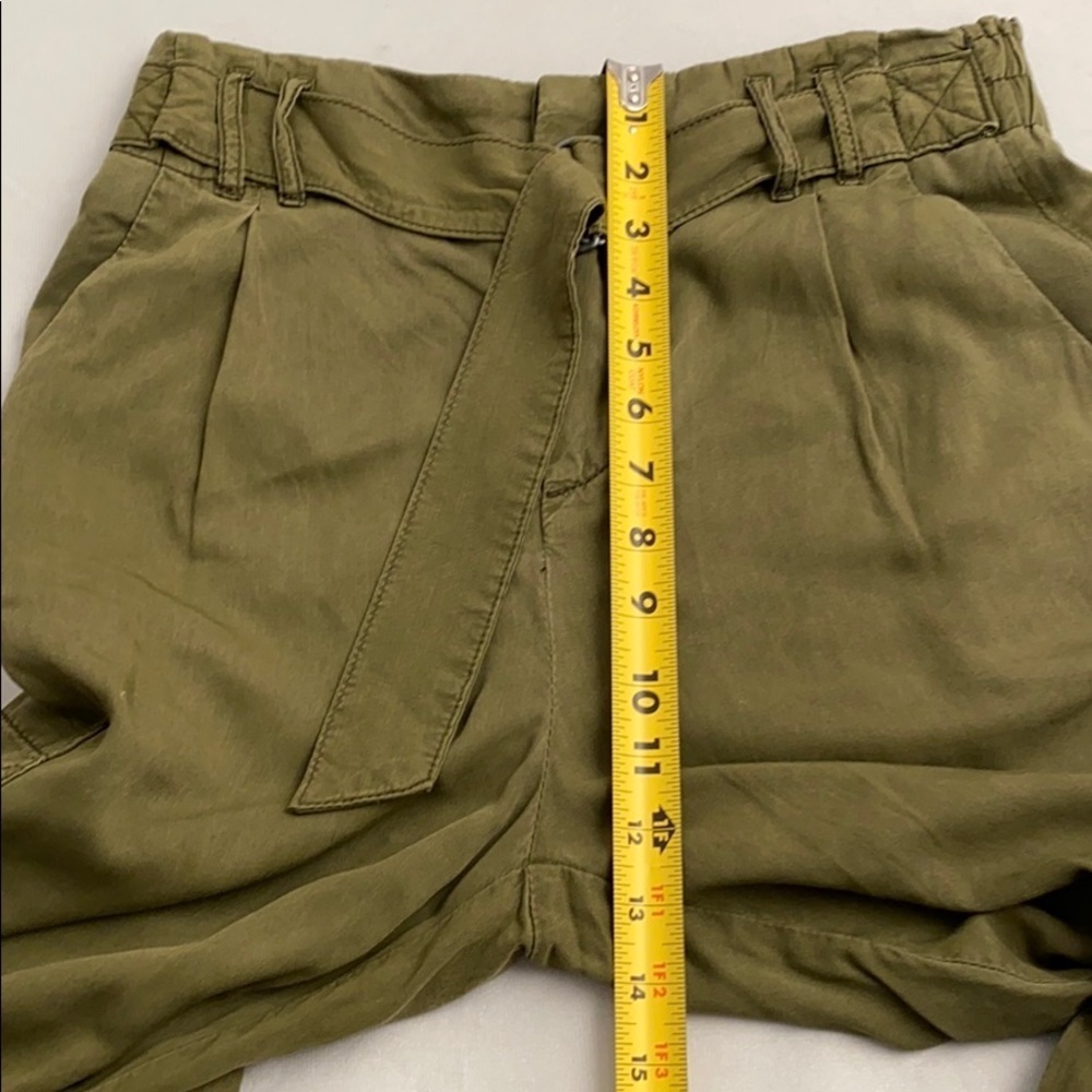 Free People high waist cropped cargo pants in Army green - Picture 10 of 13